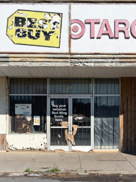 Best Buy Target Red Wing.png